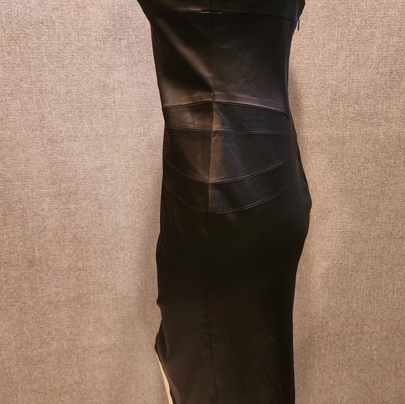 Laundry black body con dress - Picture 2 of 8